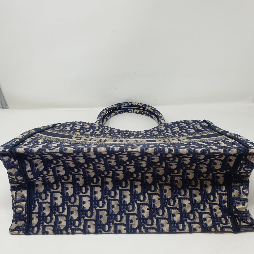 DIOR BOOK TOTE MEDIUM
